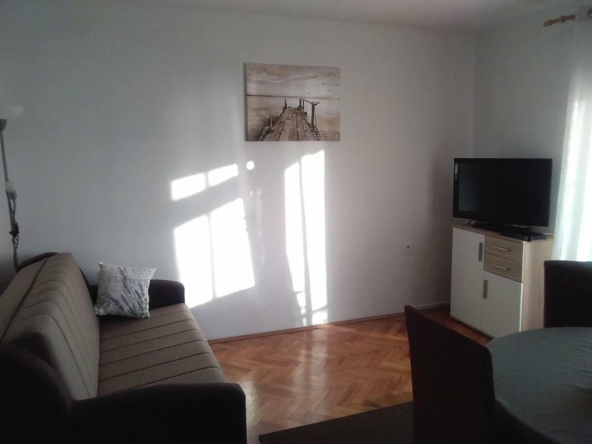 Apartment Nina Senj  Eksteriør bilde